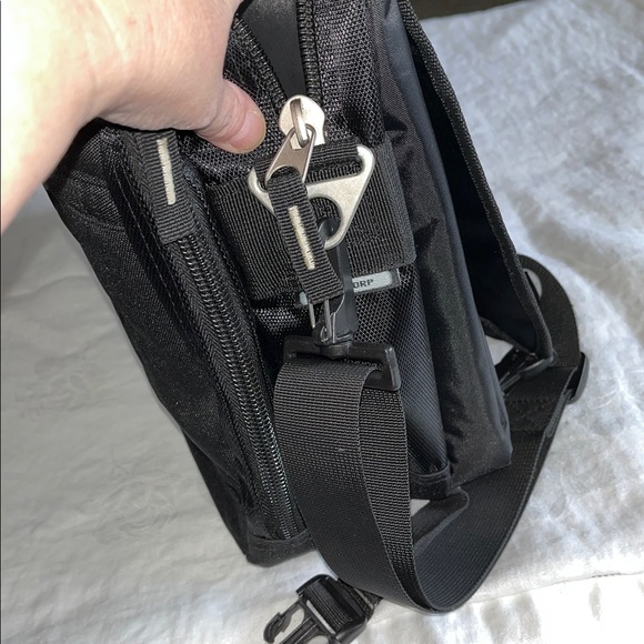 OGIO LAPTOP CARRYING CASE - Picture 12 of 16